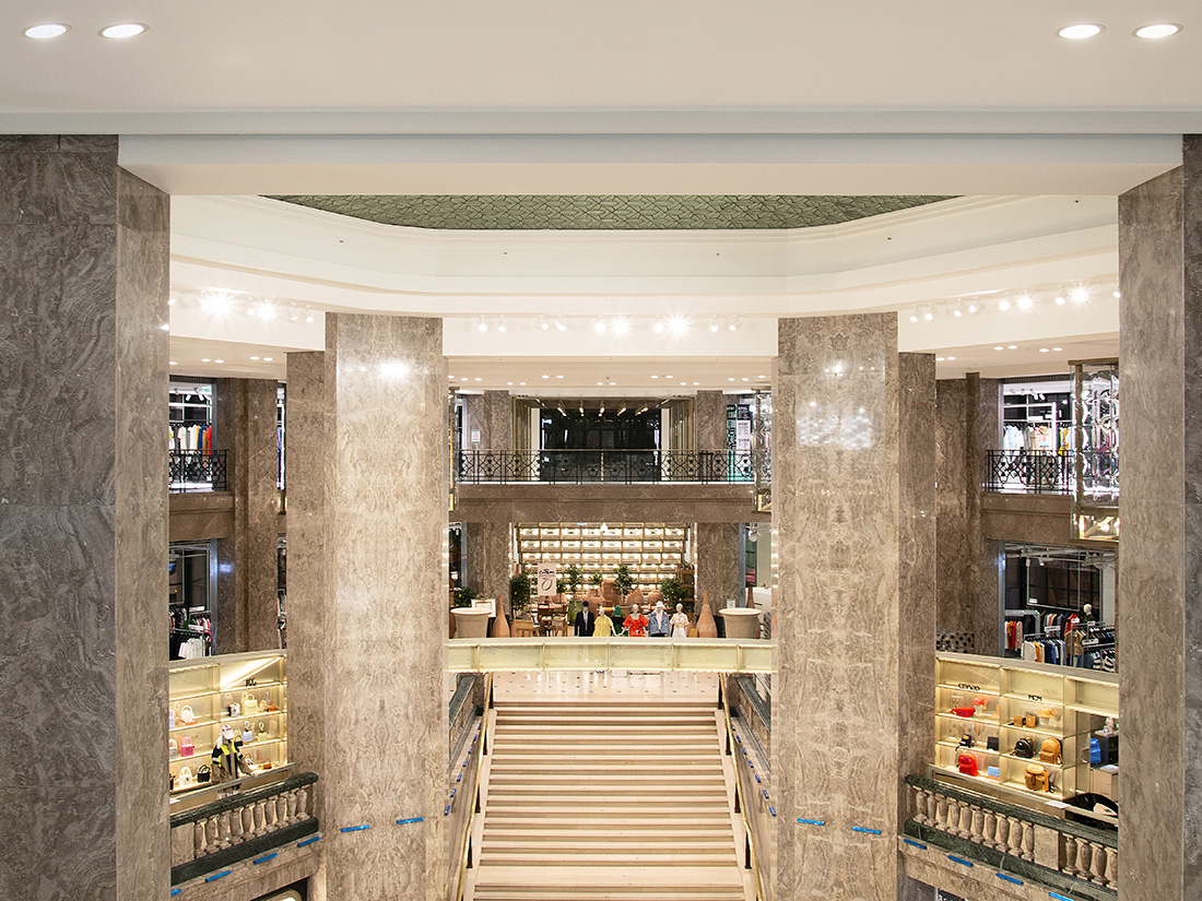 Galeries Lafayette Champs Elysées